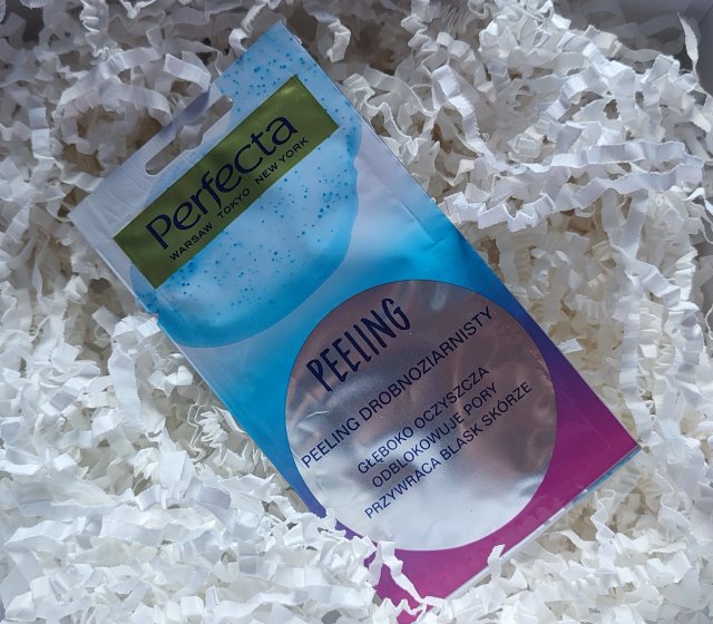 Perfecta Peeling do twarzy, Drobnoziarnisty, Głęboko oczyszcza, Odblokowuje pory, Przywraca blask skórze