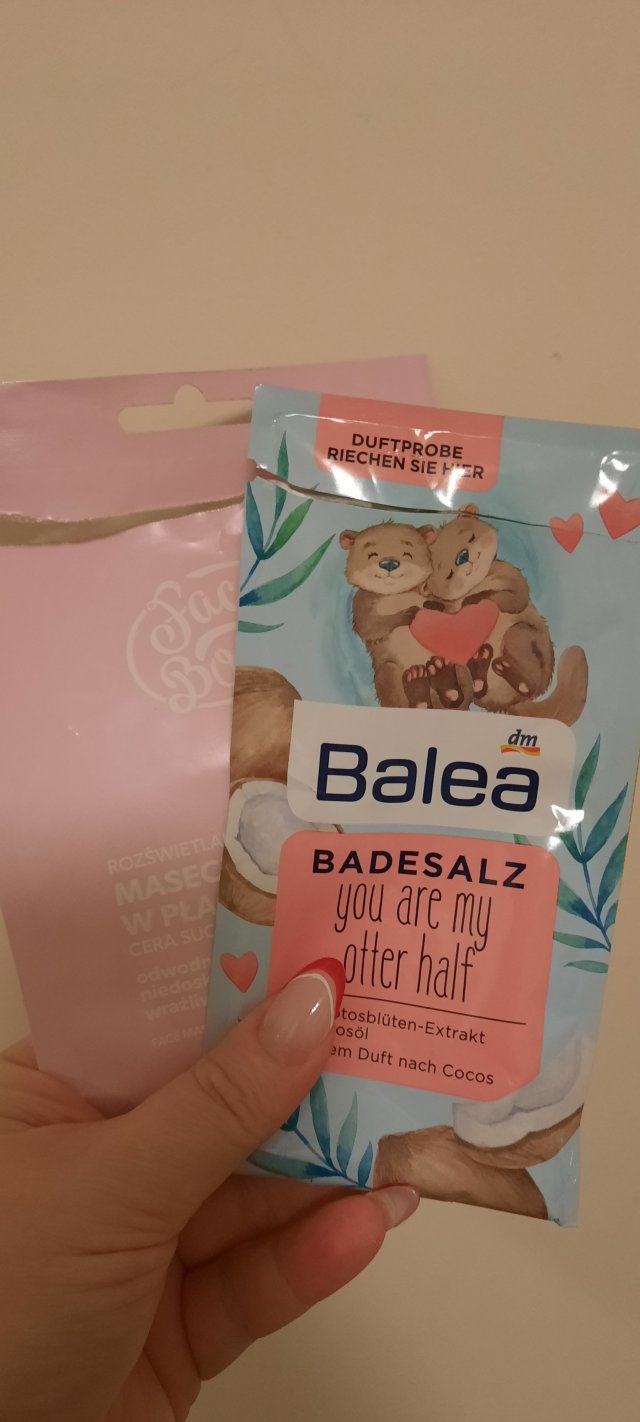 akcja denkowanie! grudzień - kosmetyki w świątecznych opakowaniach i świątecznych kolorach 🎄❄️⛄🎀🎁🎅