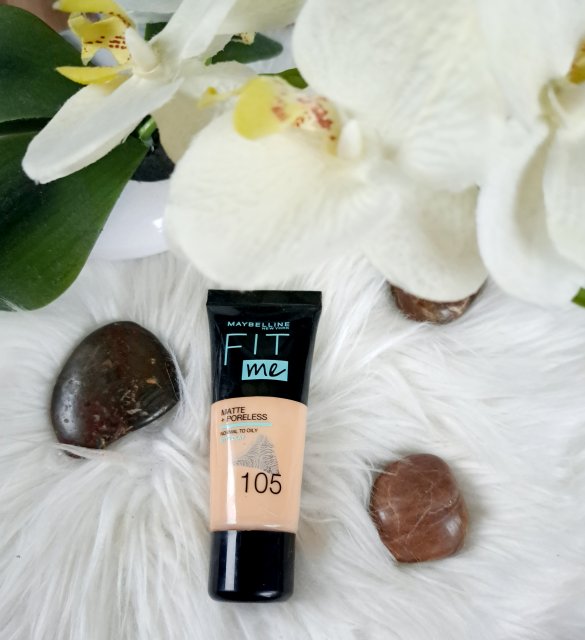 Maybelline Fit me!, Podkład do twarzy, Matujący i wygładzający pory, nr 105
