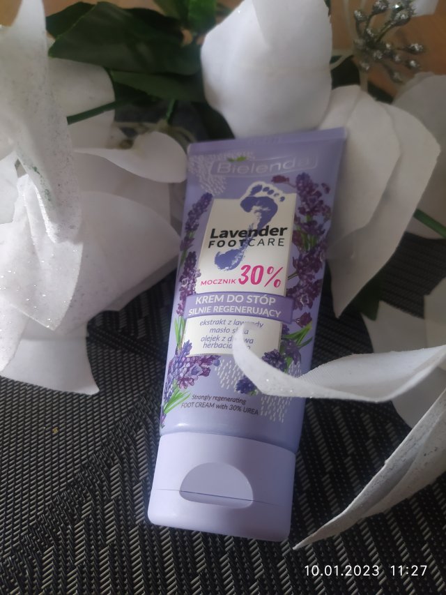 Bielenda Lavender Foot Care, Krem do stóp, Silnie regenerujący, Ekstrakt z lawendy, masło shea i olejek z drzewa herbacianego