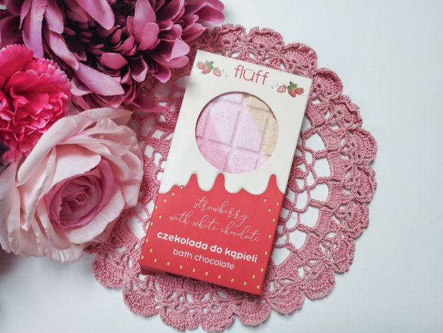 Fluff Czekolada do kąpieli, biała czekolada i truskawka