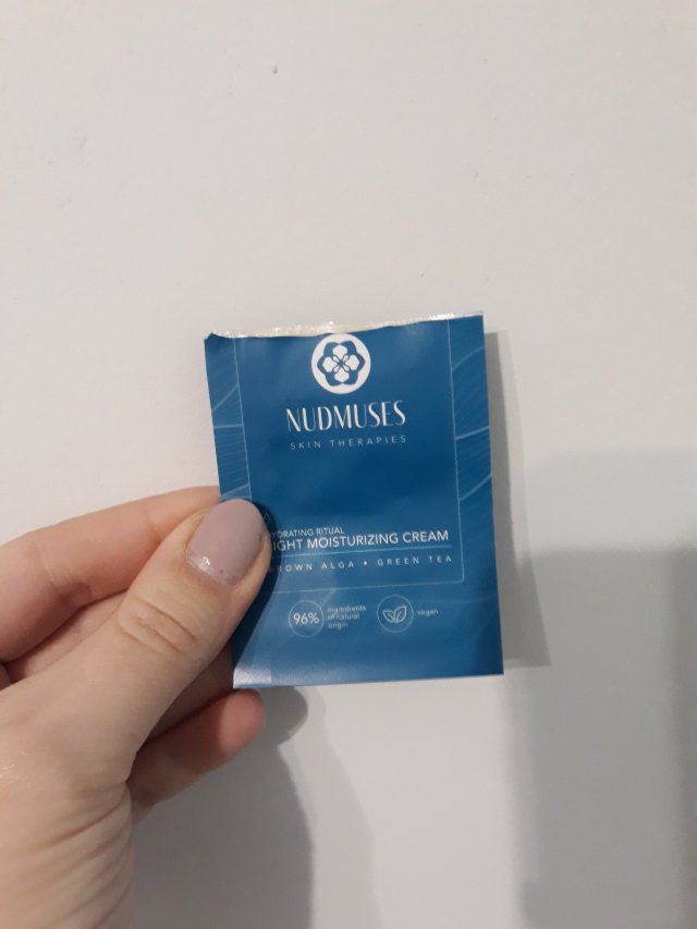 akcja denkowanie! grudzień - kosmetyki w świątecznych opakowaniach i świątecznych kolorach 🎄❄️⛄🎀🎁🎅