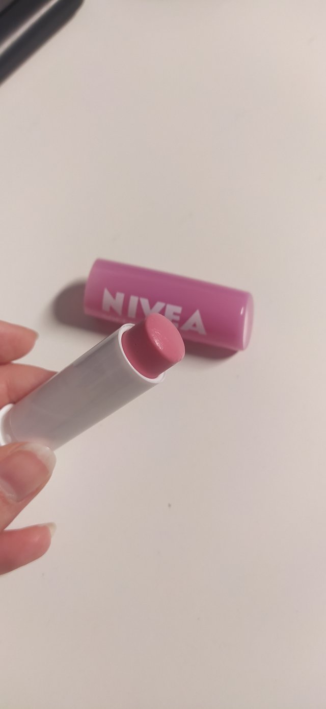 Nivea Pomadka do ust, Soft Rose