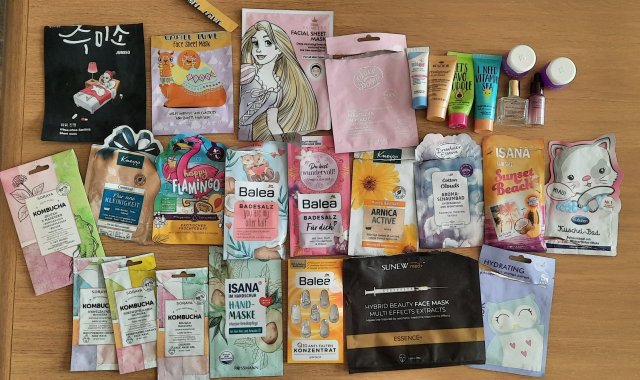 akcja denkowanie! grudzień - kosmetyki w świątecznych opakowaniach i świątecznych kolorach 🎄❄️⛄🎀🎁🎅