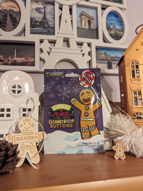 Corsair Toiletries Shrek, Maseczka do twarzy w płacie, Love Peace Gumdrop Buttons, Pan Ciastek, Z kwasem hialuronowym i imbirem