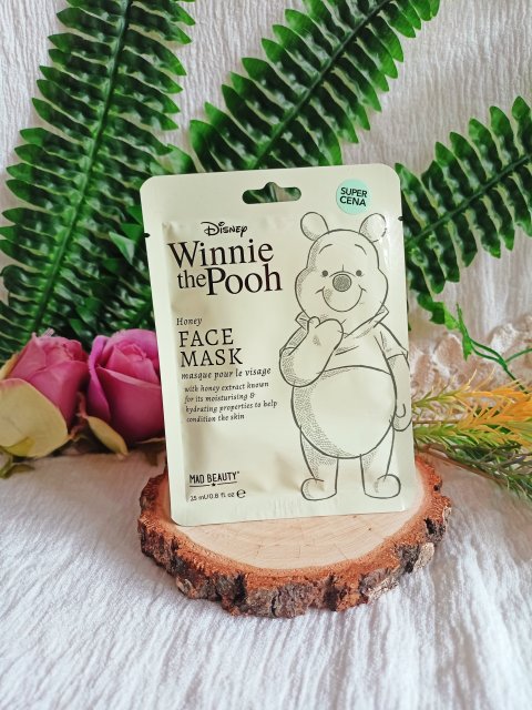 Maseczka z Kubusiem puchatkiem