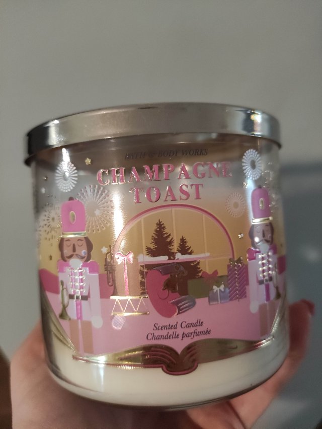 akcja denkowanie! grudzień - kosmetyki w świątecznych opakowaniach i świątecznych kolorach 🎄❄️⛄🎀🎁🎅