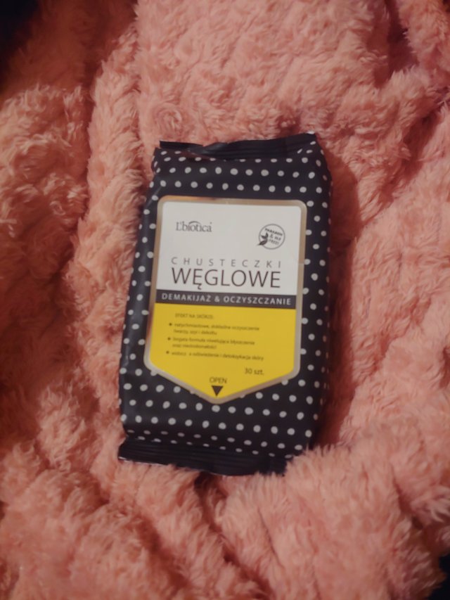 L'biotica Chusteczki Węglowe, Demakijaż i Oczyszczanie