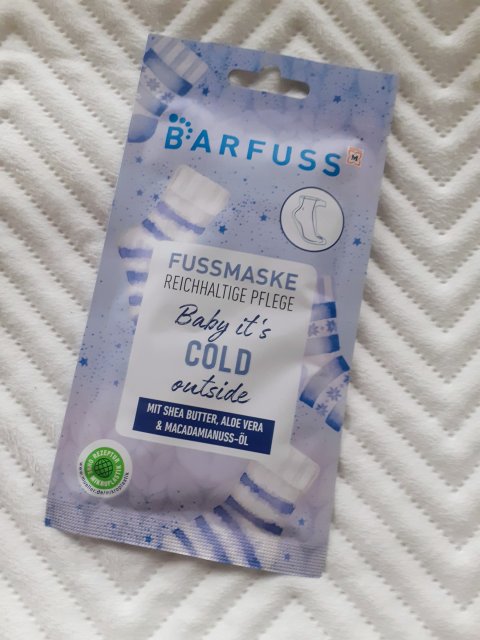 Barfuss Maska do stóp w skarpetkach, Baby it's Cold outside