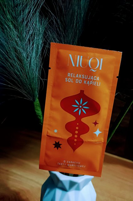 NIUQI Sól do kąpieli, Relaksująca, Tarta waniliowa