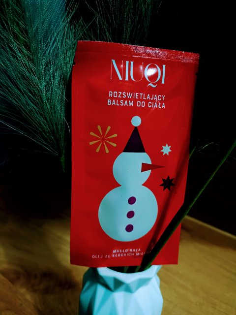 NIUQI Balsam do ciała, Rozświetlający, Masło shea, olej ze słodkich migdałów