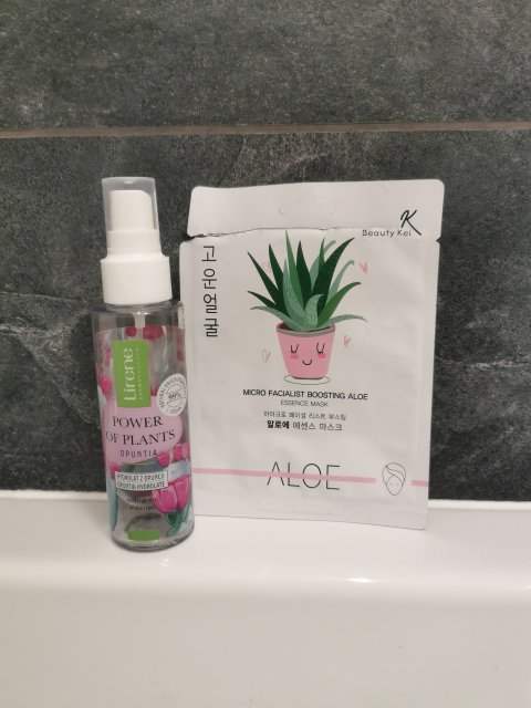 akcja denkowanie! grudzień - kosmetyki w świątecznych opakowaniach i świątecznych kolorach 🎄❄️⛄🎀🎁🎅