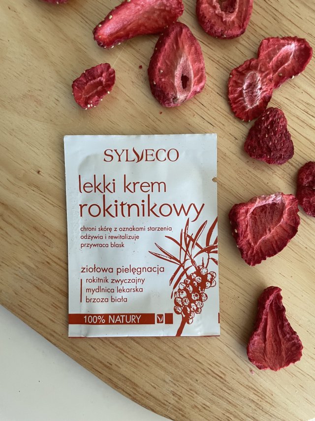 Sylveco, lekki krem rokitnikowy do twarzy 