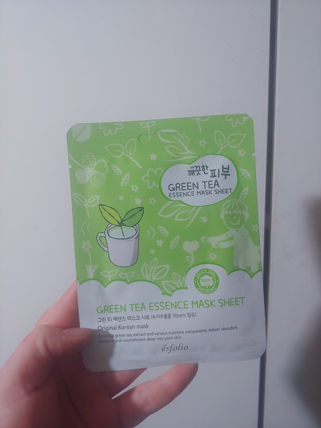 Esfolio green tea essence mask sheet