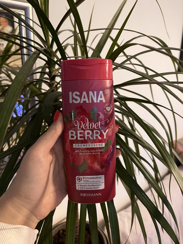 Żel pod prysznic Isana Velvet Berry
