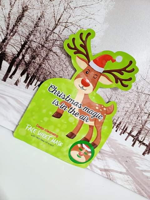 Maxbrands Marketing B.V., Maseczka do twarzy w płacie, Christmas Magic is in the Air, Formuła głęboko oczyszczająca, Zapach drzewa herbacianego 