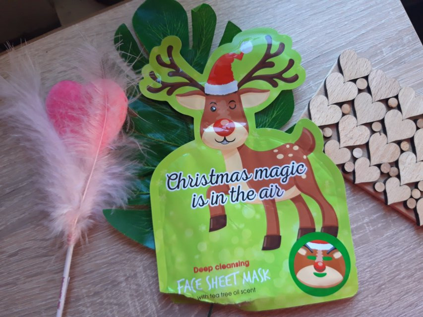 Maxbrands Marketing B.V. Face Sheet Mask, Maseczka do twarzy w płacie, Christmas a głęboko oczyszczająca, Zapach drzewa herbacianego 