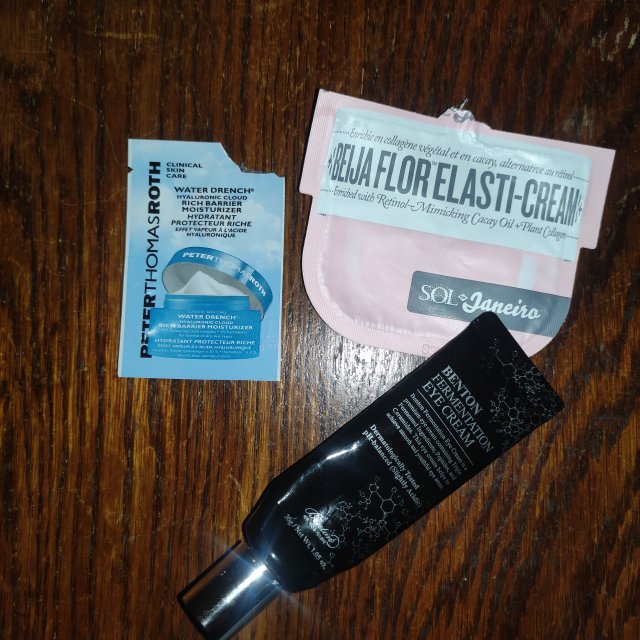 akcja denkowanie! grudzień - kosmetyki w świątecznych opakowaniach i świątecznych kolorach 🎄❄️⛄🎀🎁🎅