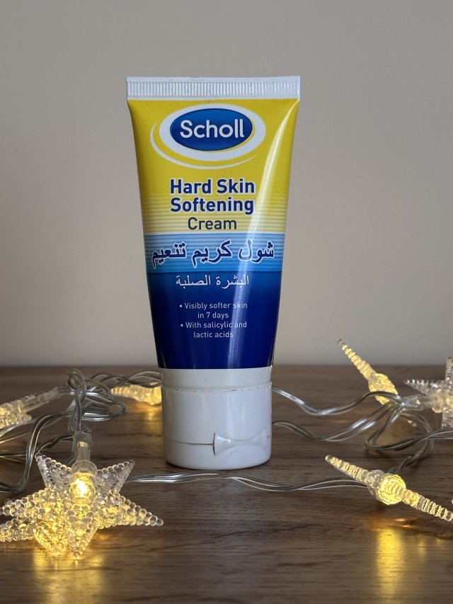 Scholl Krem do stóp i paznokci, Nawilżający, Zmiękcza i nawilża suchą i zgrubiałą skórę