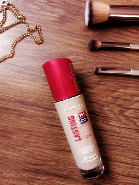 Rimmel Lasting Finish 25HR Hydration Boost, Podkład do twarzy, nr 103 True Ivory