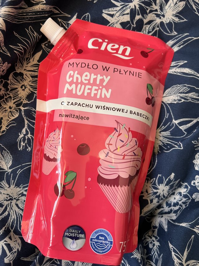 Cherry muffin mydło w płynie cień 