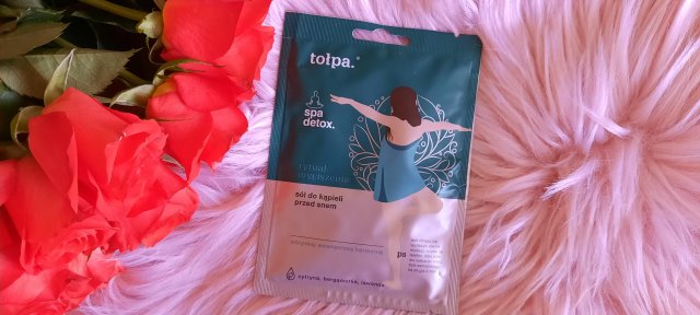 akcja denkowanie! grudzień - kosmetyki w świątecznych opakowaniach i świątecznych kolorach 🎄❄️⛄🎀🎁🎅