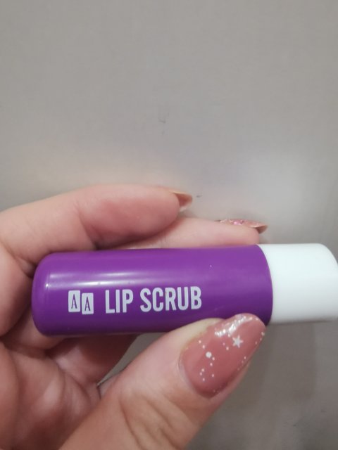 AA #kiss me, Lip Scrub, Pomadka do ust z peelingiem, Winogronowa