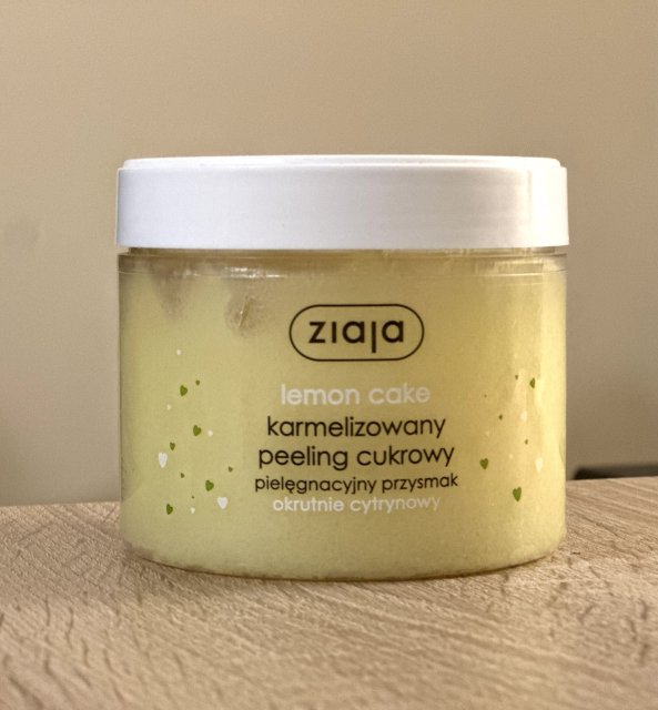 Ziaja Pielęgnacyjny Przysmak, Lemon Cake, Peeling do ciała cukrowy, Karmelizowany, Okrutnie cytrynowy