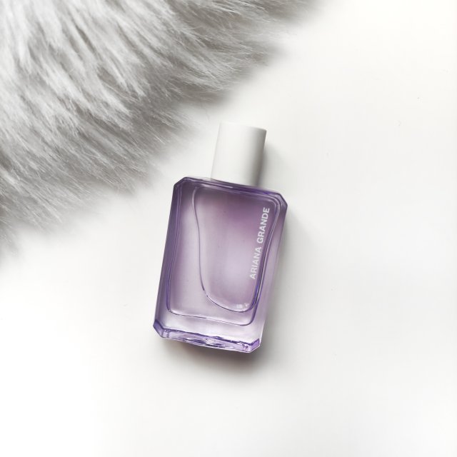 Ariana Grande Woda perfumowana, God is a Woman EDP