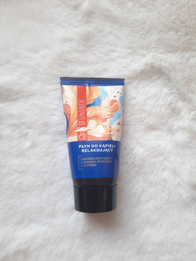 Denkowanie część druga :) Grudzień, kosmetyki w świątecznych opakowaniach lub w świątecznych kolorach: czerwonym, zielonym i złotym 