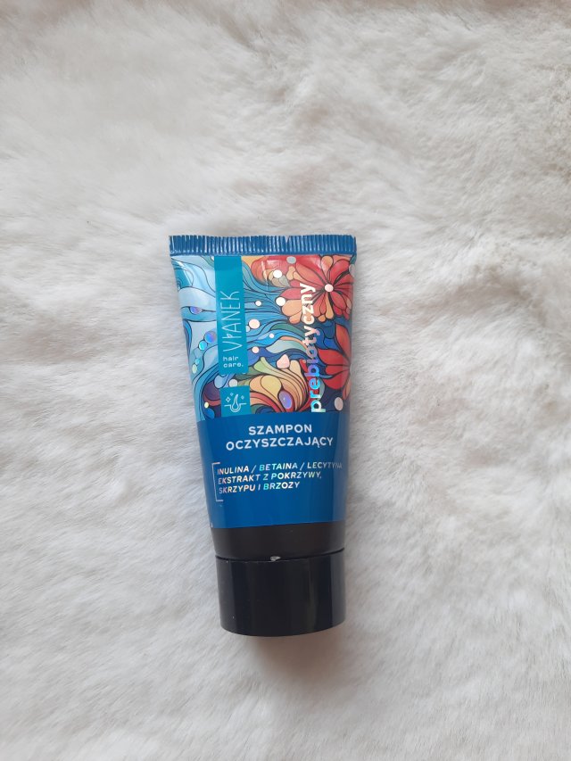 Denkowanie część druga :) Grudzień, kosmetyki w świątecznych opakowaniach lub w świątecznych kolorach: czerwonym, zielonym i złotym 