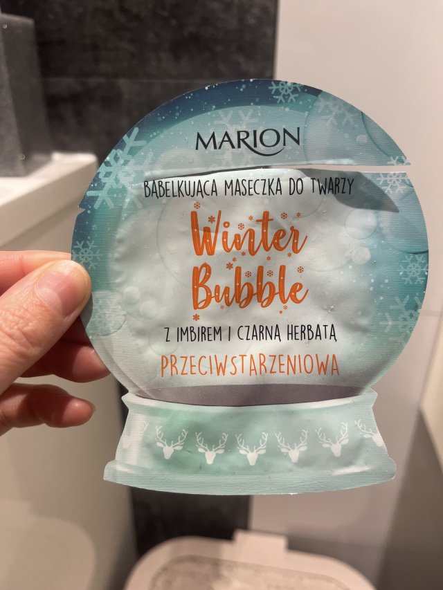 Denkowanie część druga :) Grudzień, kosmetyki w świątecznych opakowaniach lub w świątecznych kolorach: czerwonym, zielonym i złotym 