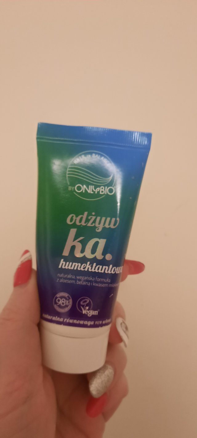 Denkowanie część druga :) Grudzień, kosmetyki w świątecznych opakowaniach lub w świątecznych kolorach: czerwonym, zielonym i złotym 