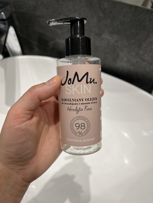 Denkowanie część druga :) Grudzień, kosmetyki w świątecznych opakowaniach lub w świątecznych kolorach: czerwonym, zielonym i złotym 