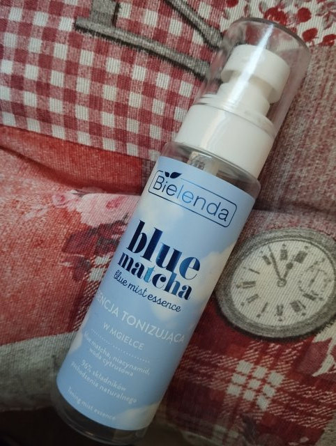 Bielenda Blue Matcha, Esencja tonizująca w mgiełce do twarzy, Blue Matcha, niacynamid, woda cytrusowa