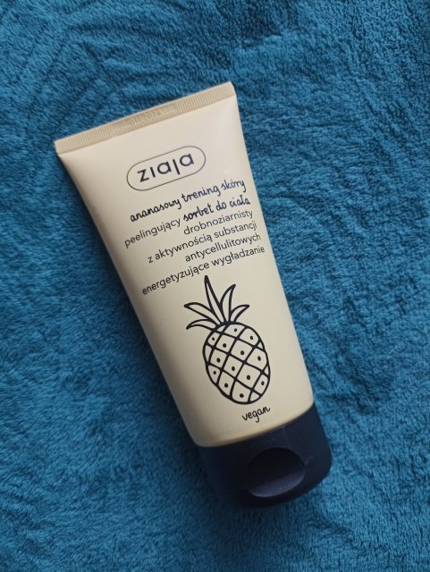 Ziaja Ananasowy trening skóry, Sorbet do ciała, Peelingujący, Drobnoziarnisty