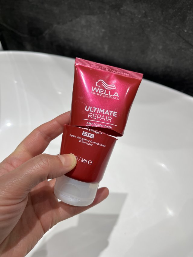 Denkowanie część druga :) Grudzień, kosmetyki w świątecznych opakowaniach lub w świątecznych kolorach: czerwonym, zielonym i złotym 