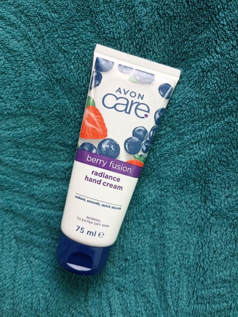 Avon Care, Krem do rąk, Radiance, Berry Fusion