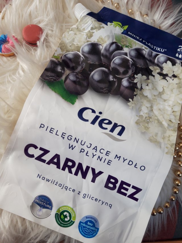 Cien Mydło w płynie, Czarny bez