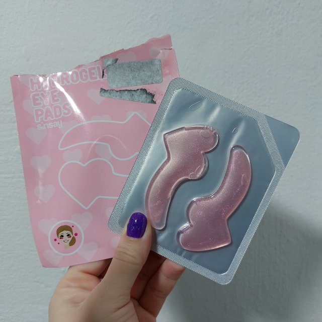 SINSAY Płatki pod oczy, Hydrożelowe, Gel Eye Pads, Z ekstraktem z hibiskusa, Serduszka różowe