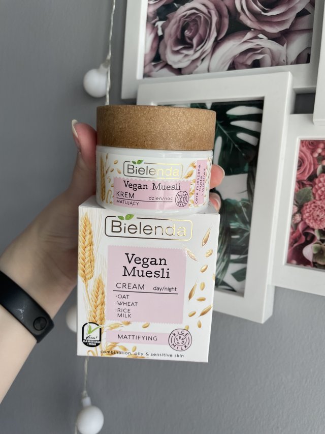 Bielenda Vegan Muesli, Krem do twarzy, Matujący, Na dzień i na noc