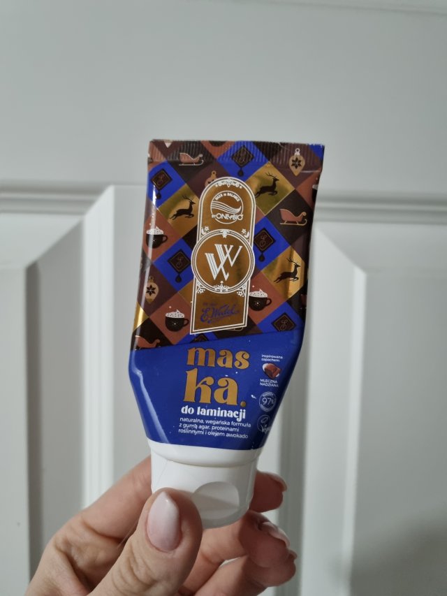 Denkowanie część druga :) Grudzień, kosmetyki w świątecznych opakowaniach lub w świątecznych kolorach: czerwonym, zielonym i złotym 