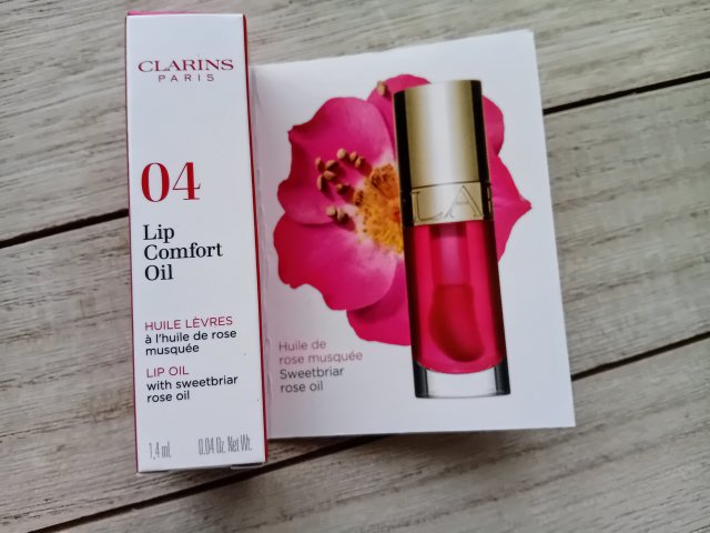 Clarins Olejek do ust, Lip Comfort Oil, 04 Sweetbriar rose oil
