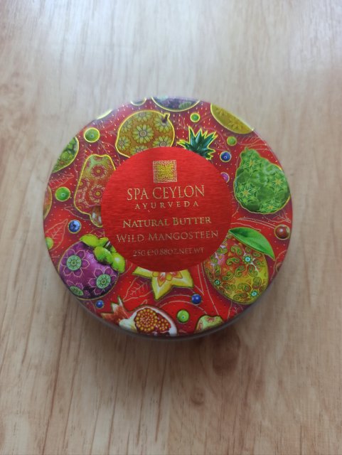 Denkowanie część druga :) Grudzień, kosmetyki w świątecznych opakowaniach lub w świątecznych kolorach: czerwonym, zielonym i złotym 