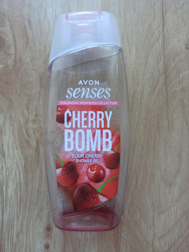 Denkowanie część druga :) Grudzień, kosmetyki w świątecznych opakowaniach lub w świątecznych kolorach: czerwonym, zielonym i złotym 