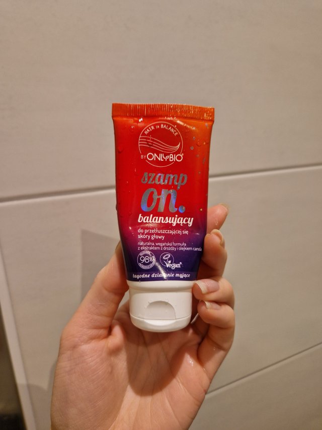 Denkowanie część druga :) Grudzień, kosmetyki w świątecznych opakowaniach lub w świątecznych kolorach: czerwonym, zielonym i złotym 