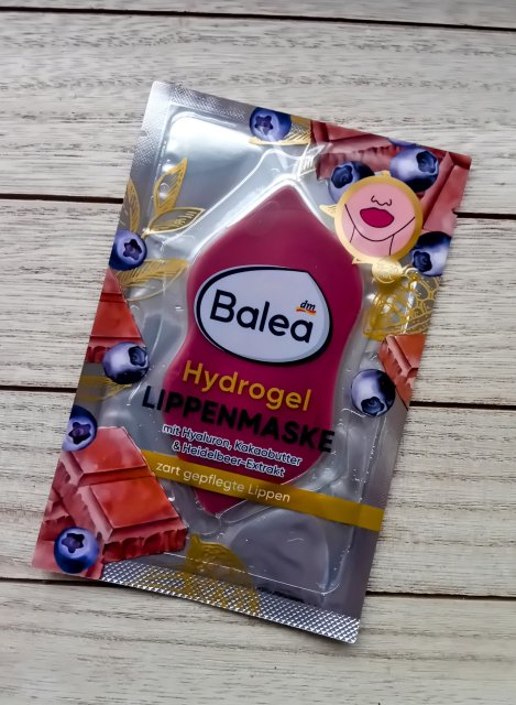 Balea Maseczka na usta, Hydrożelowa, Kwas hialuronowy, masło kakaowe i ekstrakt z jagód 