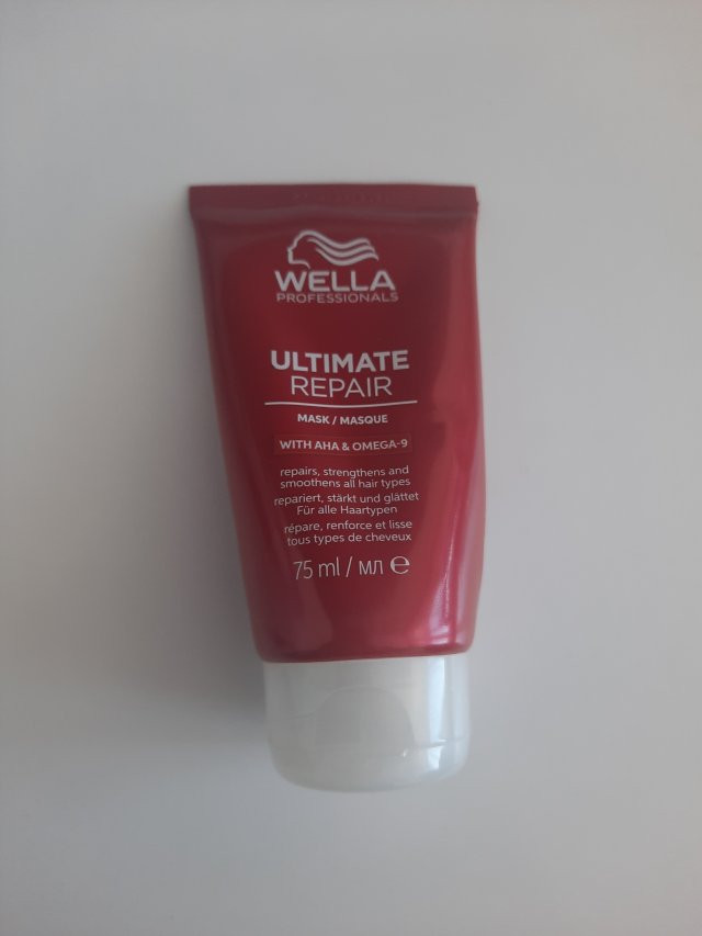 Denkowanie część druga :) Grudzień, kosmetyki w świątecznych opakowaniach lub w świątecznych kolorach: czerwonym, zielonym i złotym 