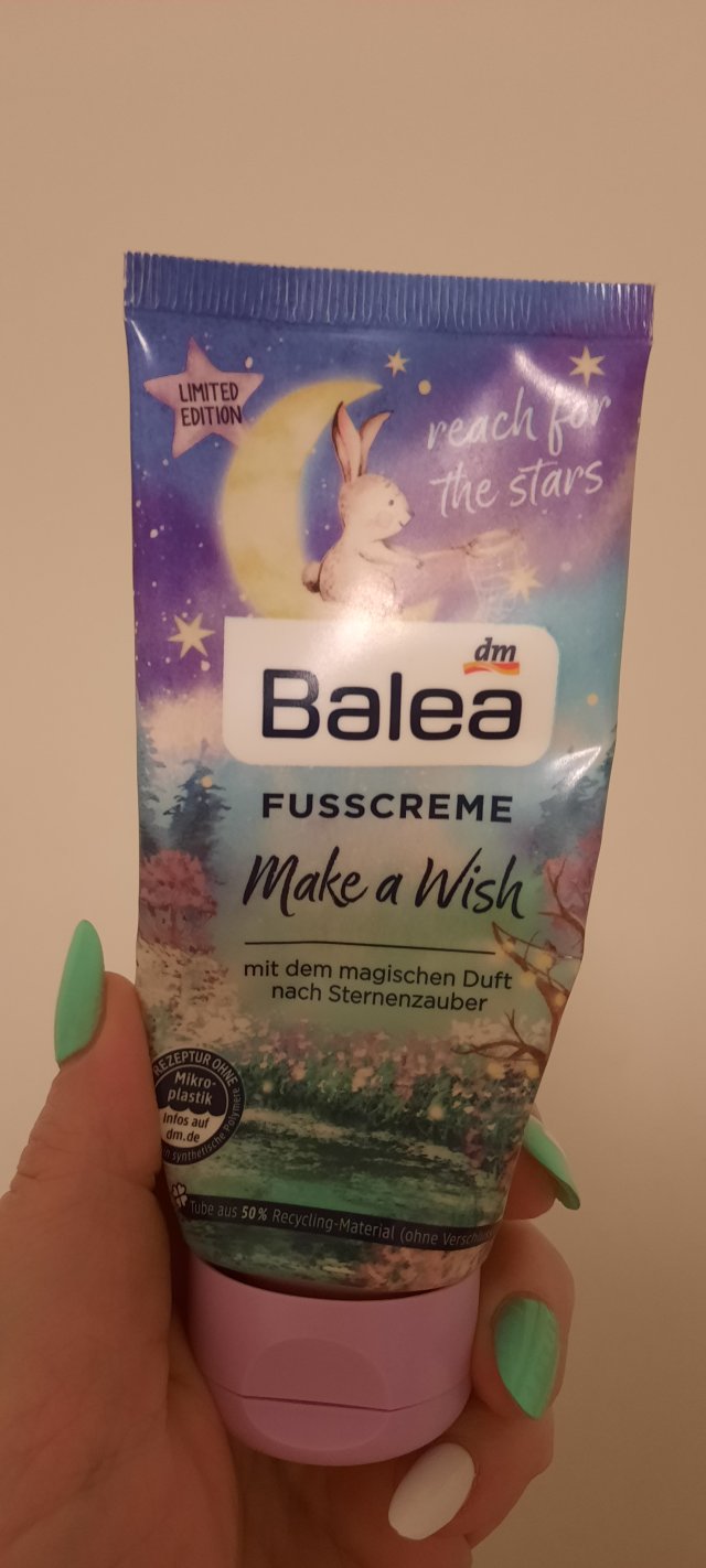 Denkowanie część druga :) Grudzień, kosmetyki w świątecznych opakowaniach lub w świątecznych kolorach: czerwonym, zielonym i złotym 