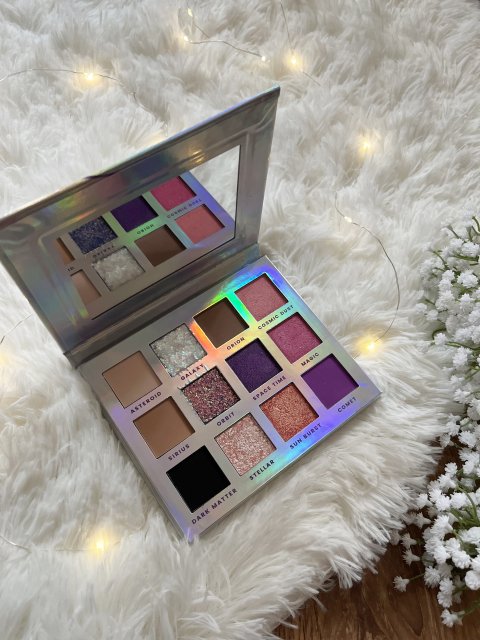 Stars from the stars Paleta cieni do powiek, Galaxy Glam